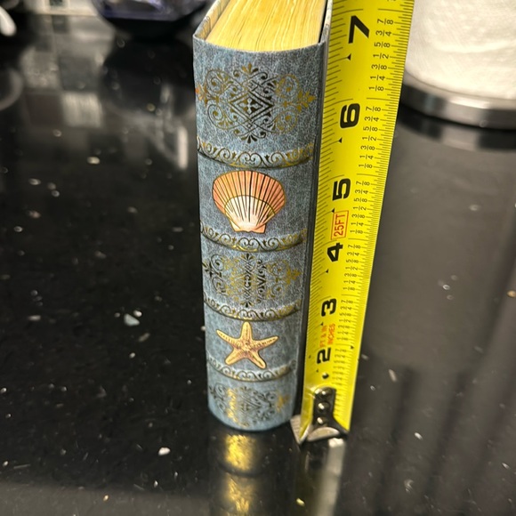 Small book box for keepsakes - Picture 7 of 7